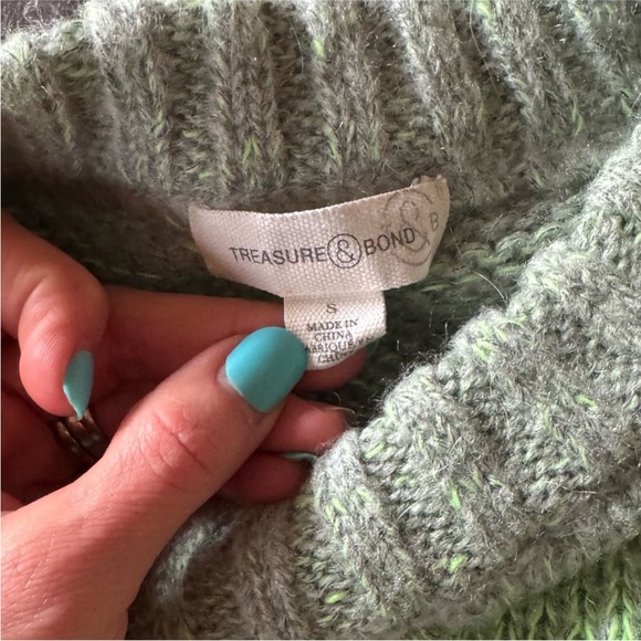 Grey and Neon Green Ombré Crew Neck Sweater - Picture 2 of 4